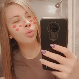 Meet your Posher, Carrie